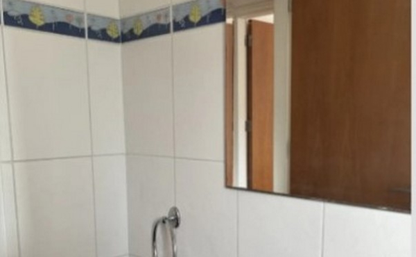 Screenshot_7-4-2025_124542_www.bazaraki.com (Copy)