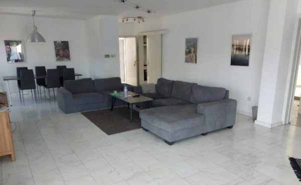 Screenshot_15-7-2025_225745_www.bazaraki.com (Copy)