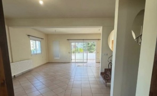 Screenshot_4-10-2025_124144_www.bazaraki.com (Copy)