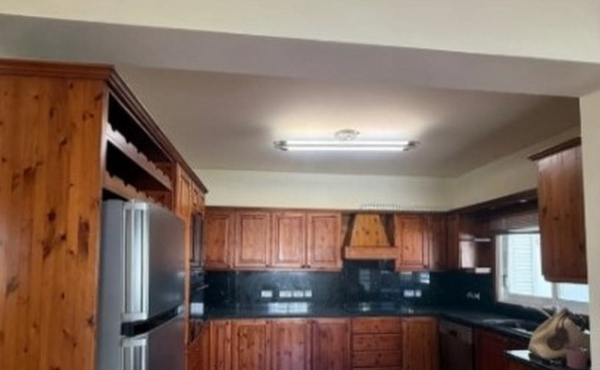 Screenshot_4-10-2025_124335_www.bazaraki.com (Copy)