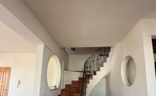 Screenshot_4-10-2025_124437_www.bazaraki.com (Copy)