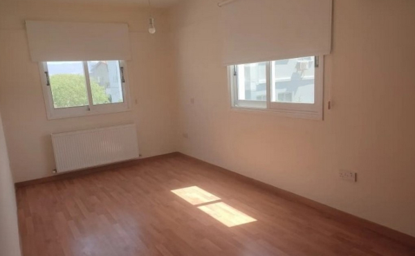 Screenshot_3-11-2025_182619_www.bazaraki.com (Copy)