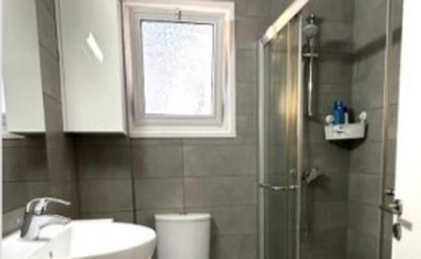 Screenshot_4-12-2025_10747_www.bazaraki.com (Copy)