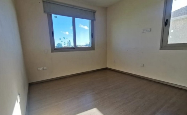 Screenshot_10-2-2026_7384_www.bazaraki.com (Copy)