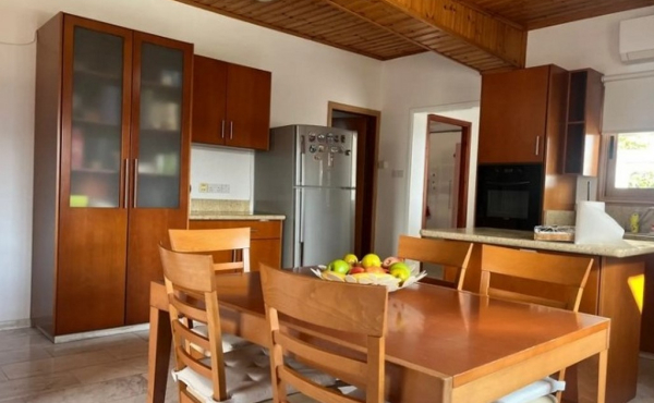 Screenshot_10-2-2026_7512_www.bazaraki.com (Copy)