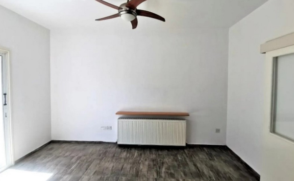 Screenshot_5-3-2026_11212_www.bazaraki.com (Copy)