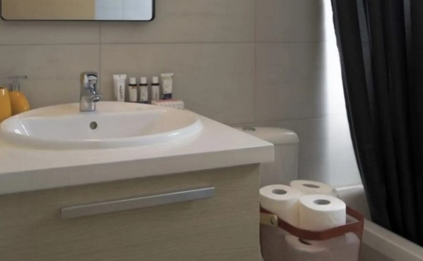 Screenshot_24-3-2026_15838_www.bazaraki.com (Copy)